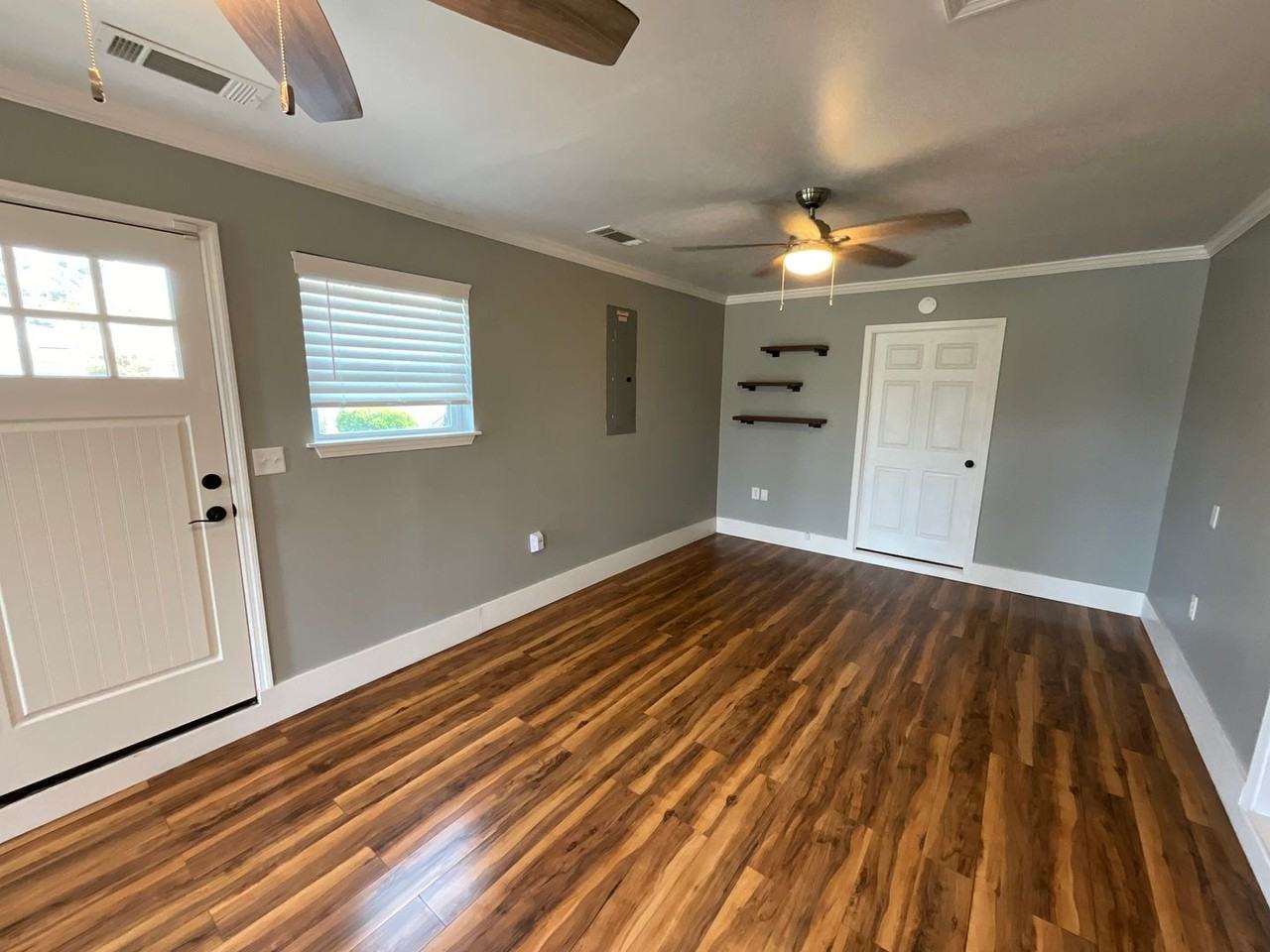 4900 Davis Dr - Photo 4 of 22