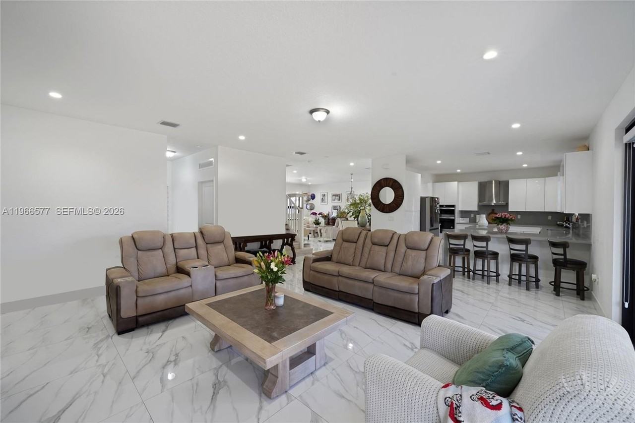 2165 Sw 145th Ave - Photo 7 of 21