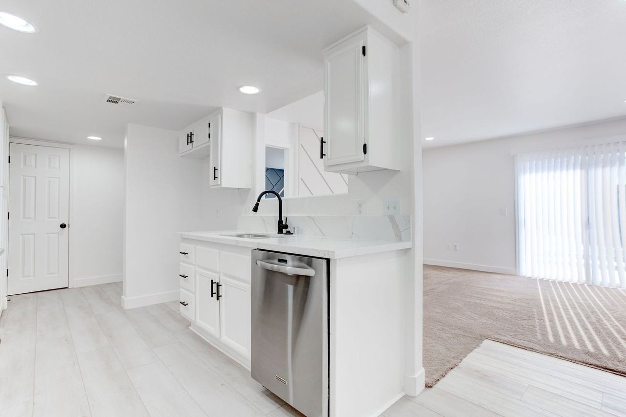 5792 Ambassador Ave #102 - Photo 5 of 27