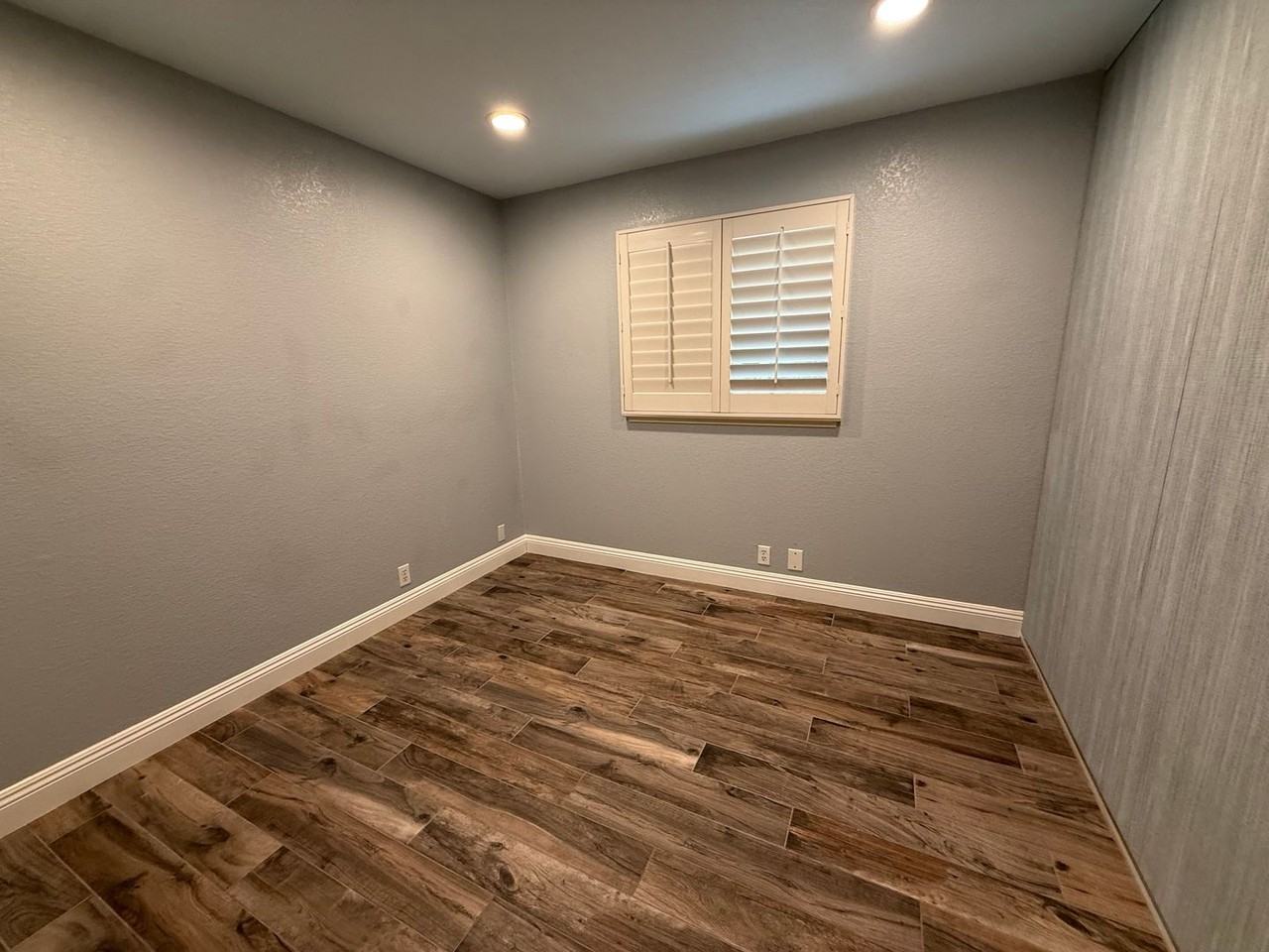 4231 Edison Ave - Photo 5 of 10