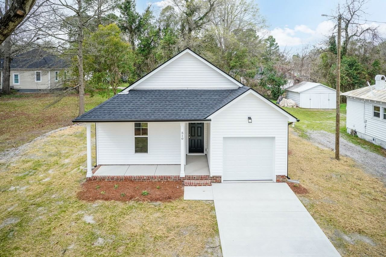 510 Branch St - Photo 2 of 22