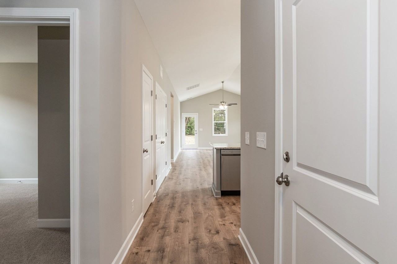 510 Branch St - Photo 5 of 22