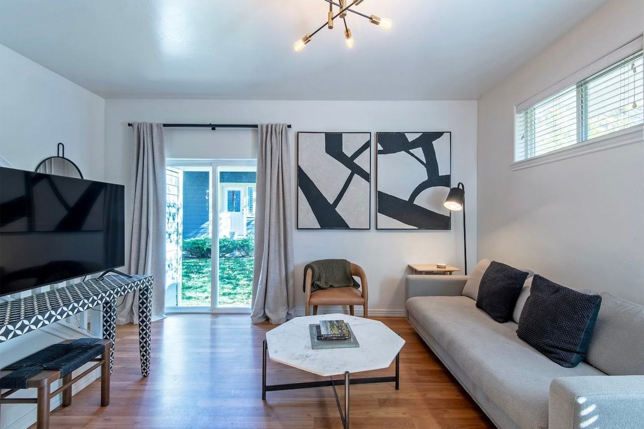 399 Forest View Dr - Photo 3 of 22