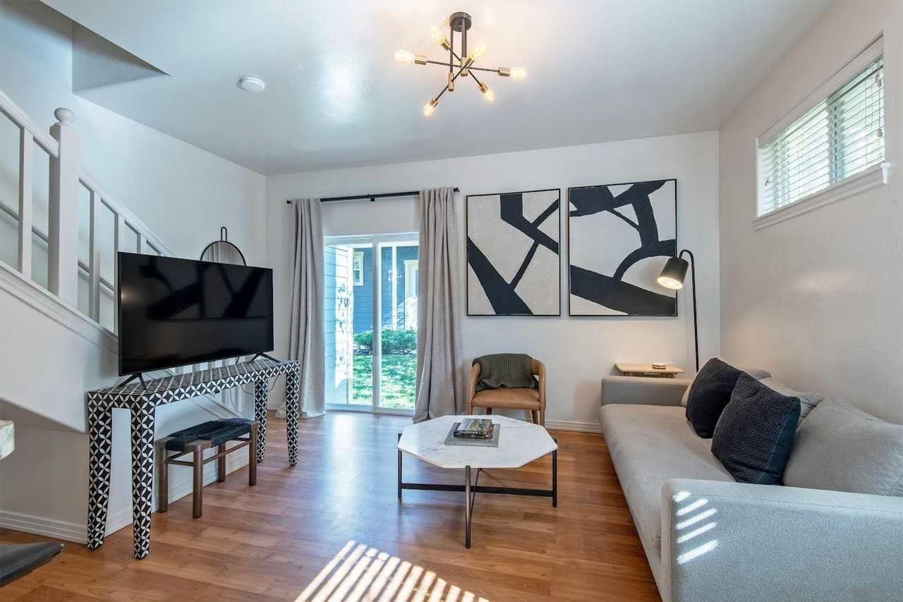 399 Forest View Dr - Photo 4 of 22