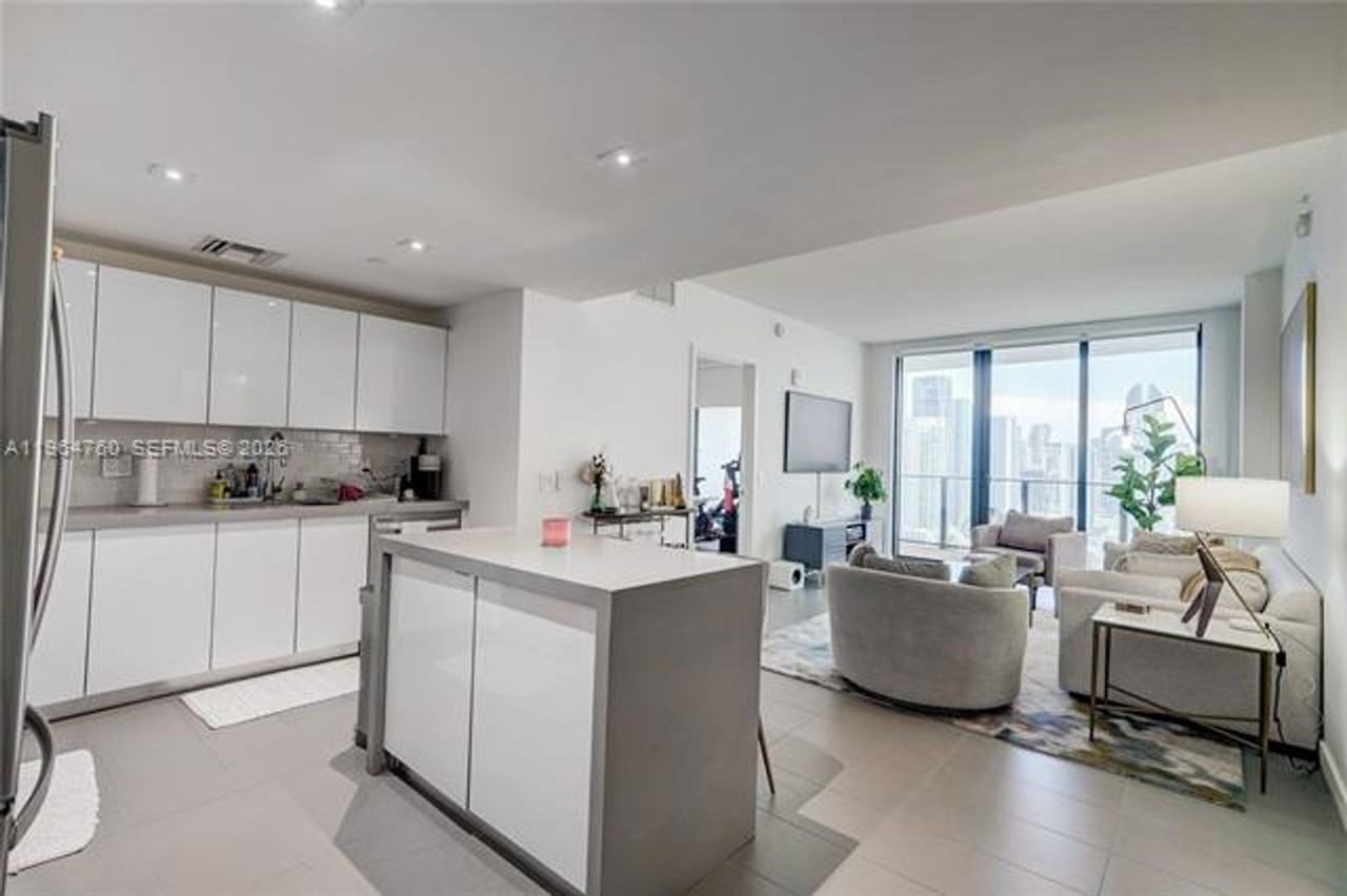 1600 Ne 1st Ave #3607 - Photo 6 of 15