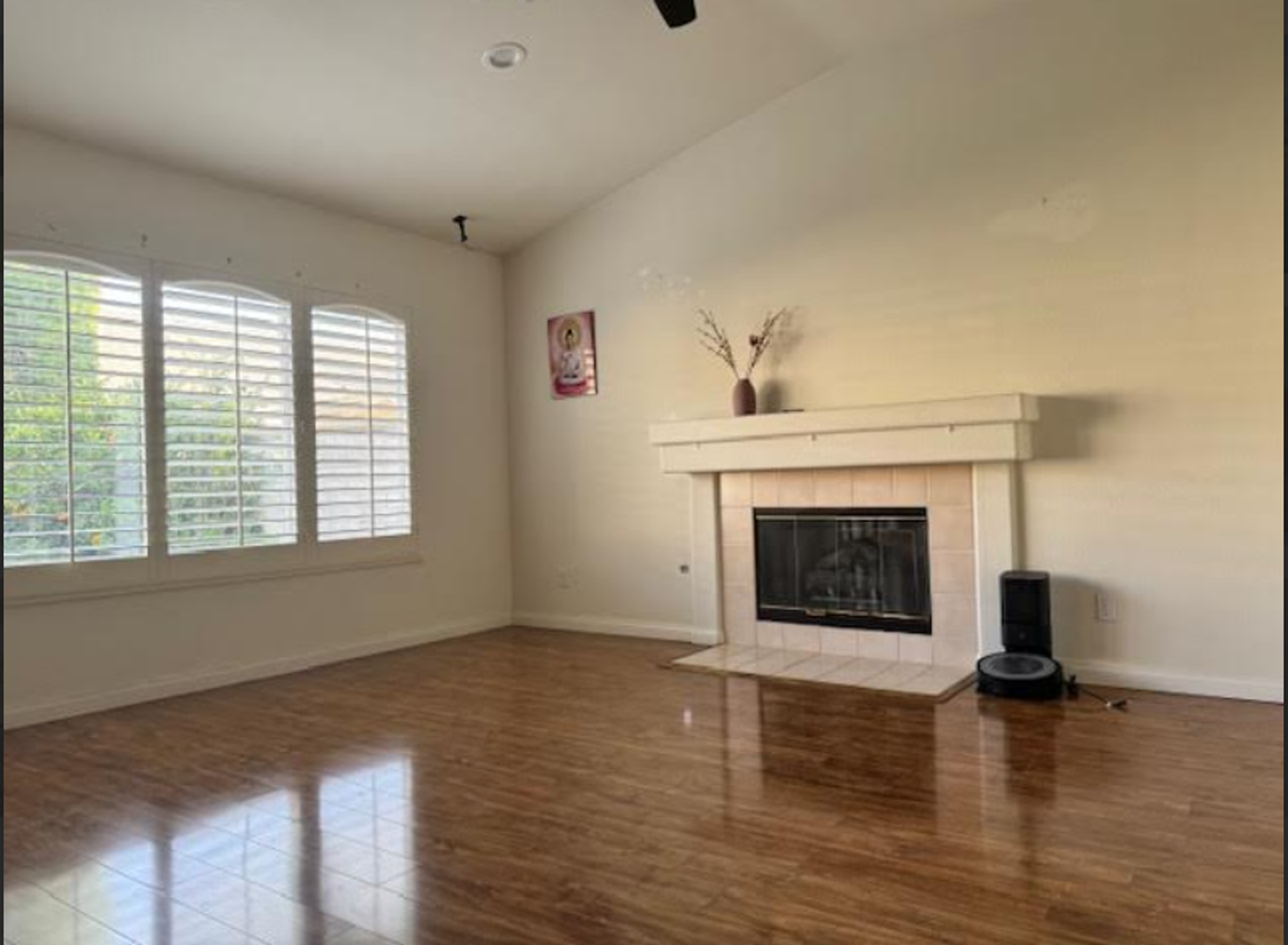 652 Teresa St - Photo 4 of 12