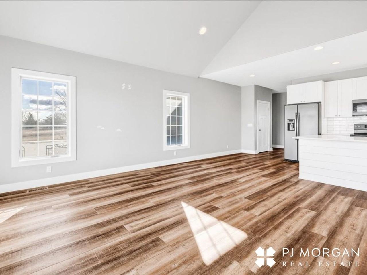 6220 S 234th St - Photo 5 of 30