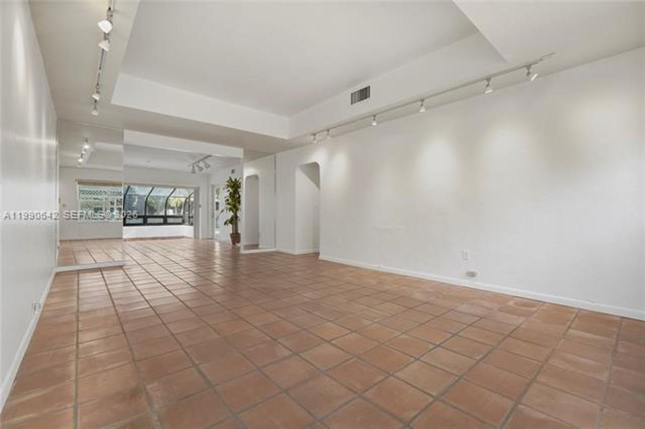 1845 Daytonia Rd - Photo 7 of 30