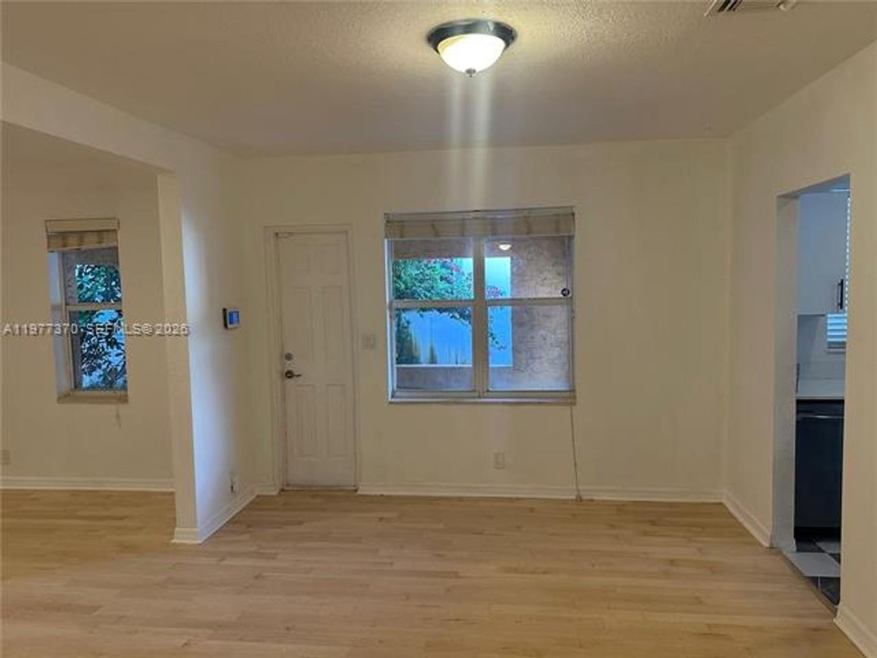 725 Navarre Ave #725 - Photo 4 of 25