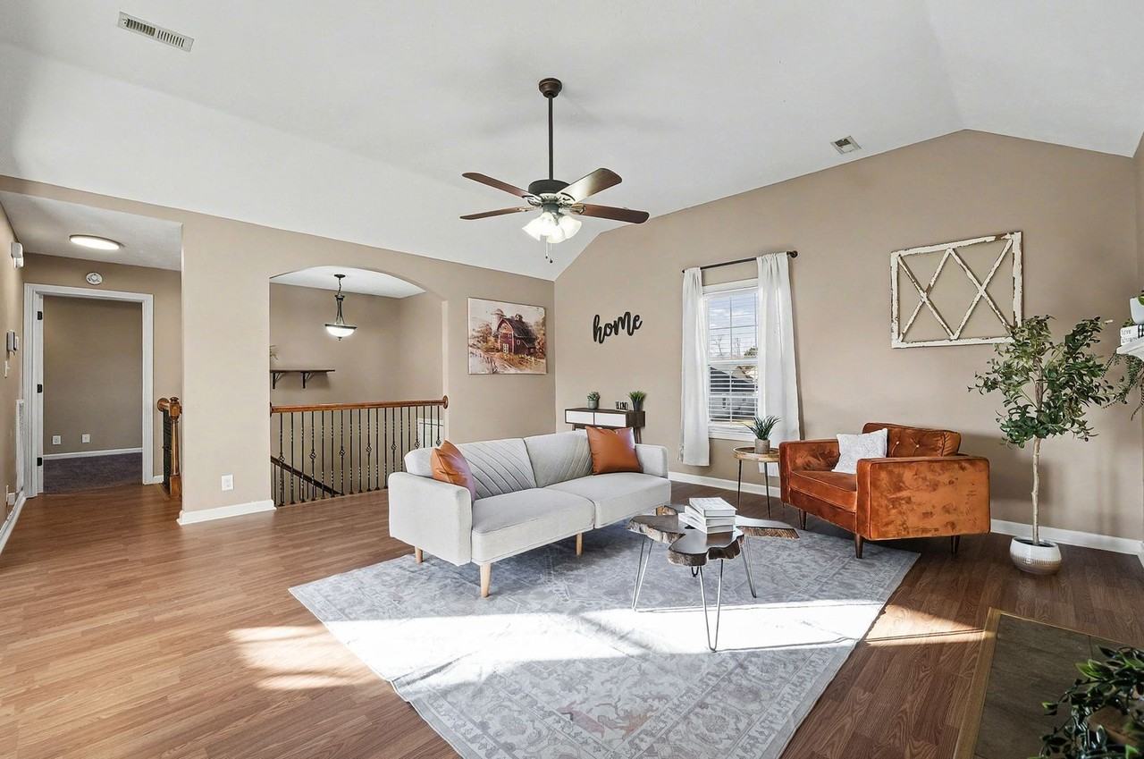 1304 Freedom Dr - Photo 6 of 31