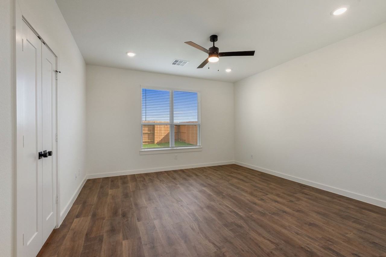 1864 Dry Cherry Ln - Photo 7 of 19