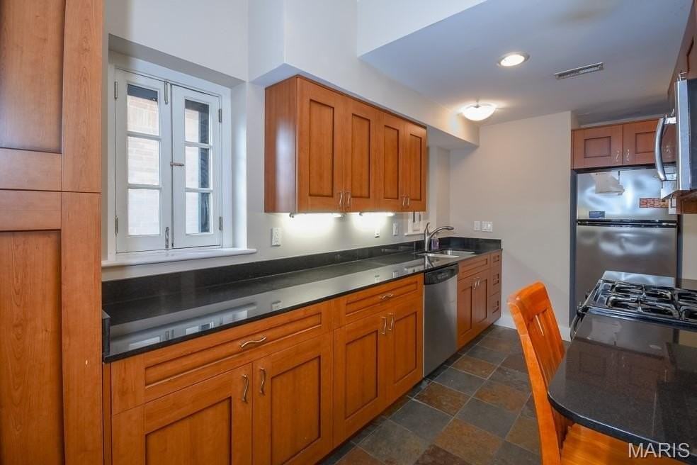 603 Westgate Ave #603C - Photo 6 of 30