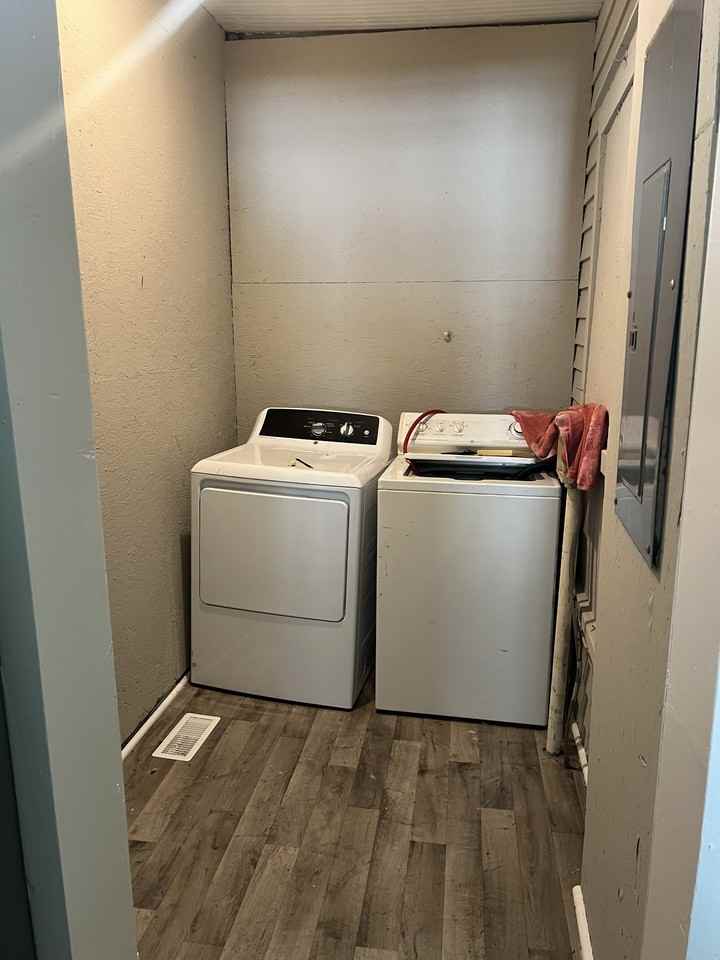 1409 Bradt St #1 - Photo 5 of 18