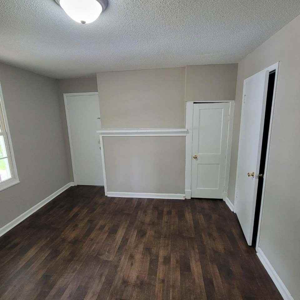 1409 Bradt St #1 - Photo 6 of 18