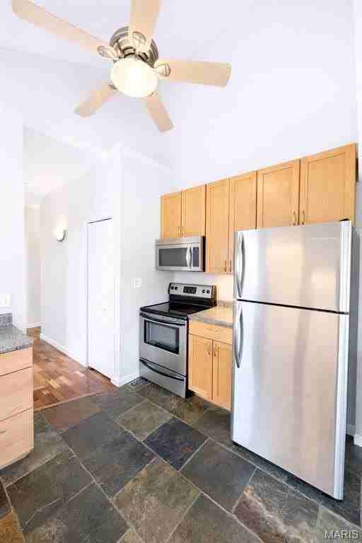 7615 Folk Ave - Photo 5 of 15