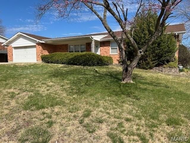 724 Clarence Dr - Photo 2 of 20