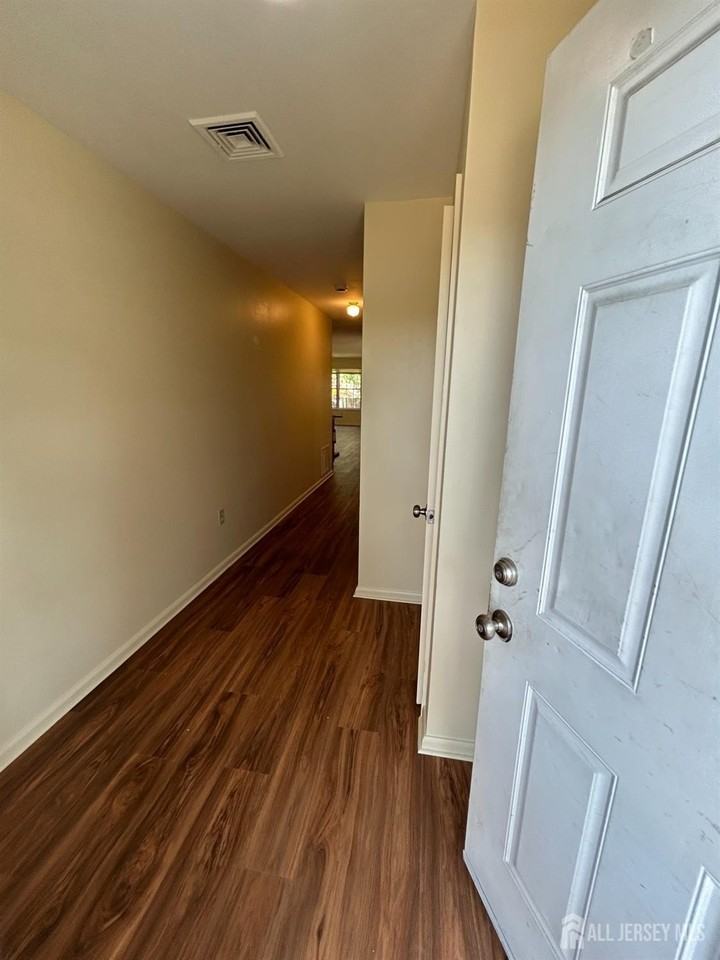 13 Hampton Rd #B - Photo 2 of 14