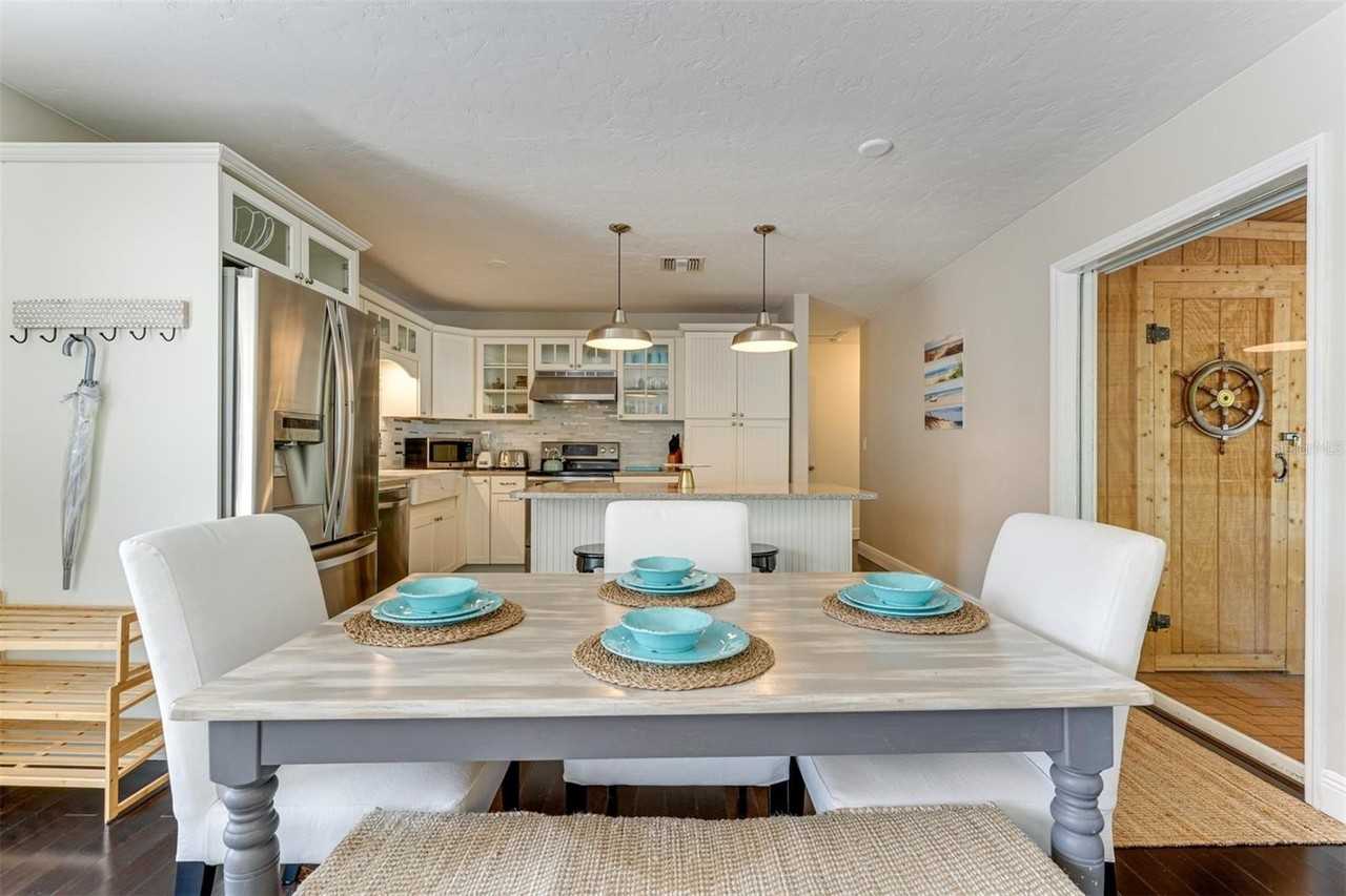 2363 Milford Cir - Photo 4 of 29