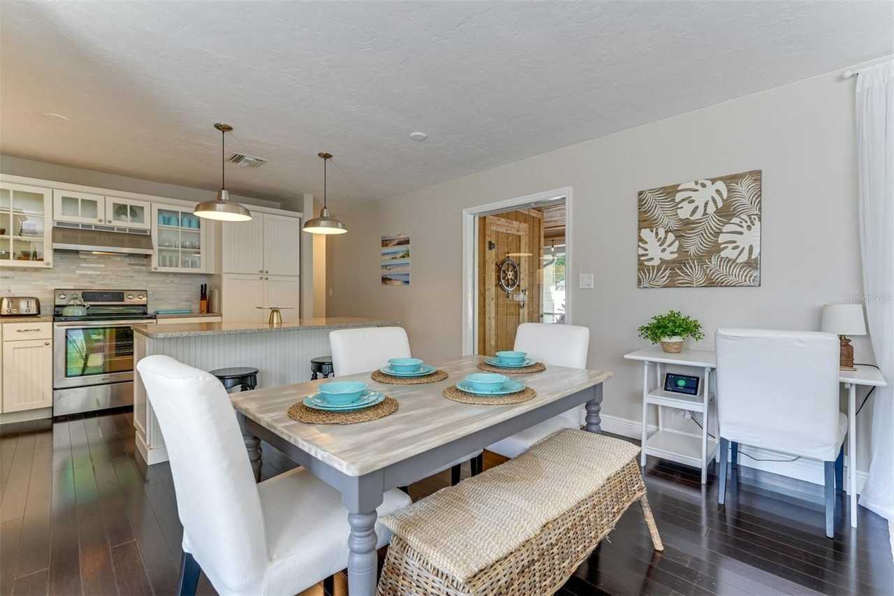 2363 Milford Cir - Photo 5 of 29