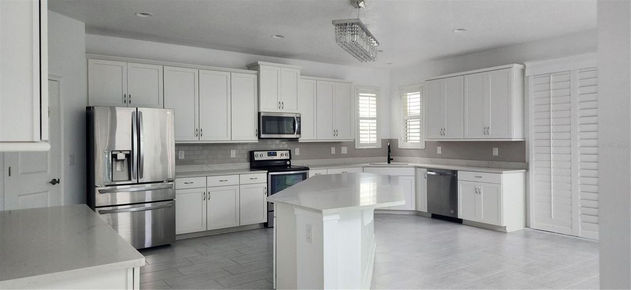 7592 Aguila Dr - Photo 7 of 34