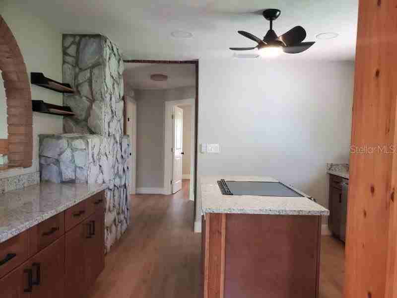 219 Darst Ave - Photo 4 of 20