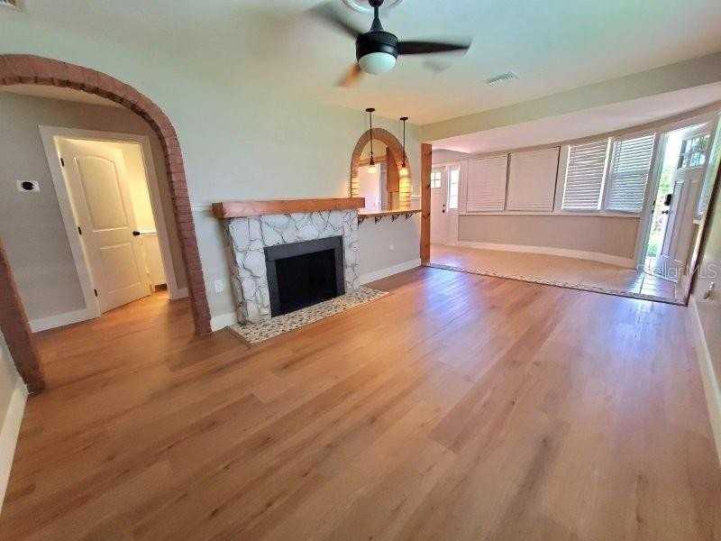 219 Darst Ave - Photo 5 of 20