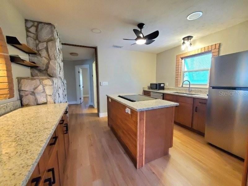 219 Darst Ave - Photo 7 of 20