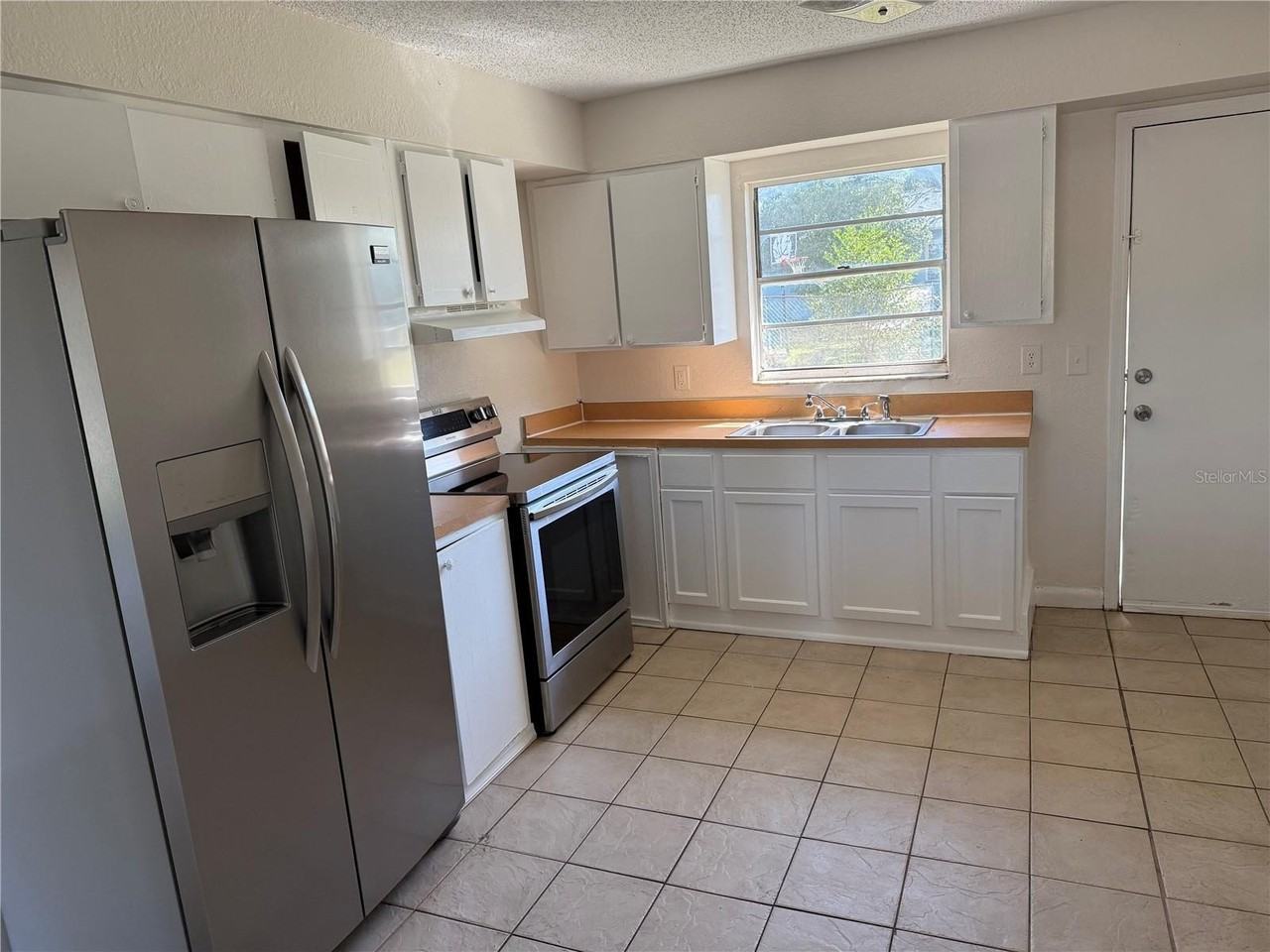 2109 N 13th St - Photo 2 of 8