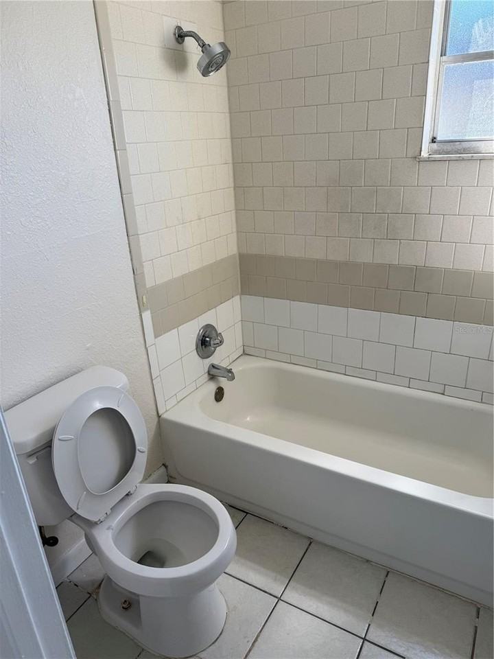 2109 N 13th St - Photo 5 of 8