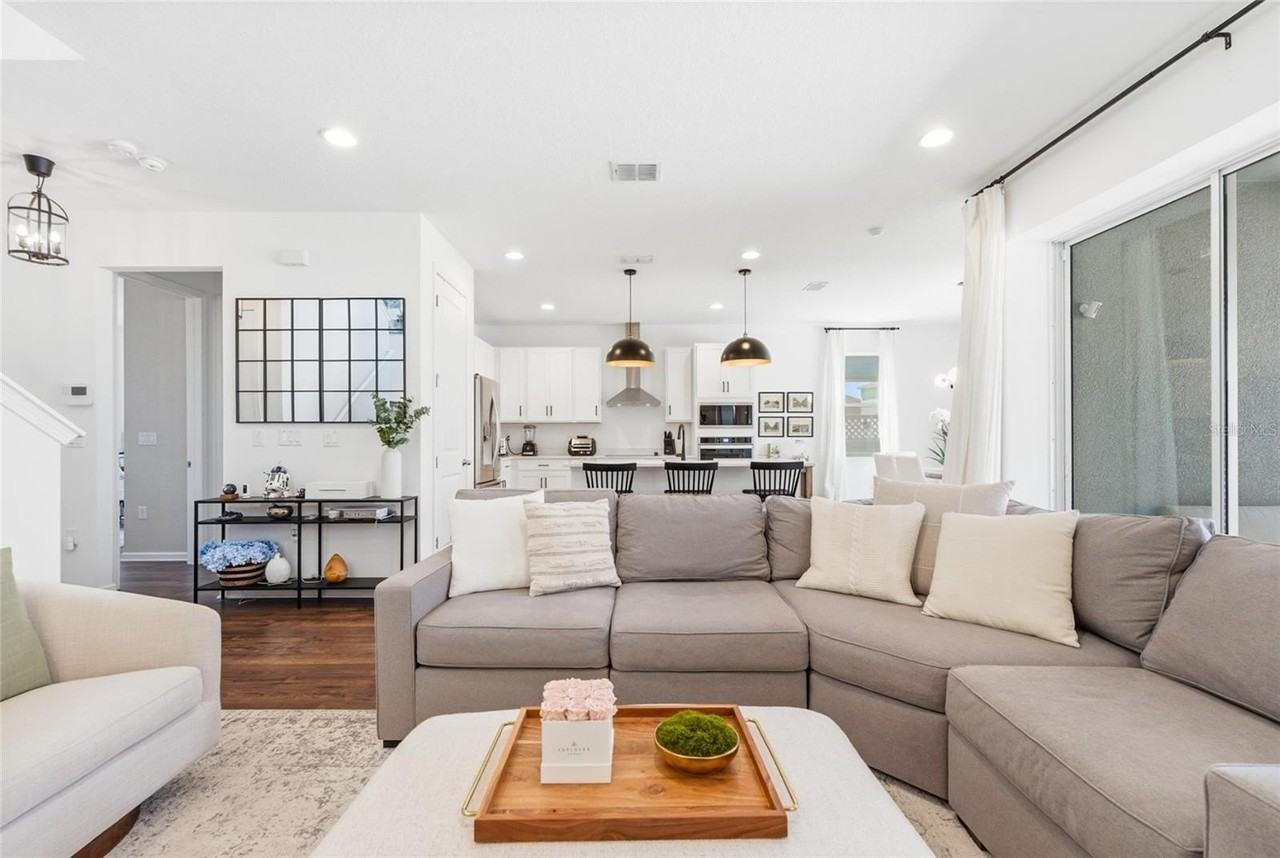 5378 Lake Virginia St - Photo 5 of 26