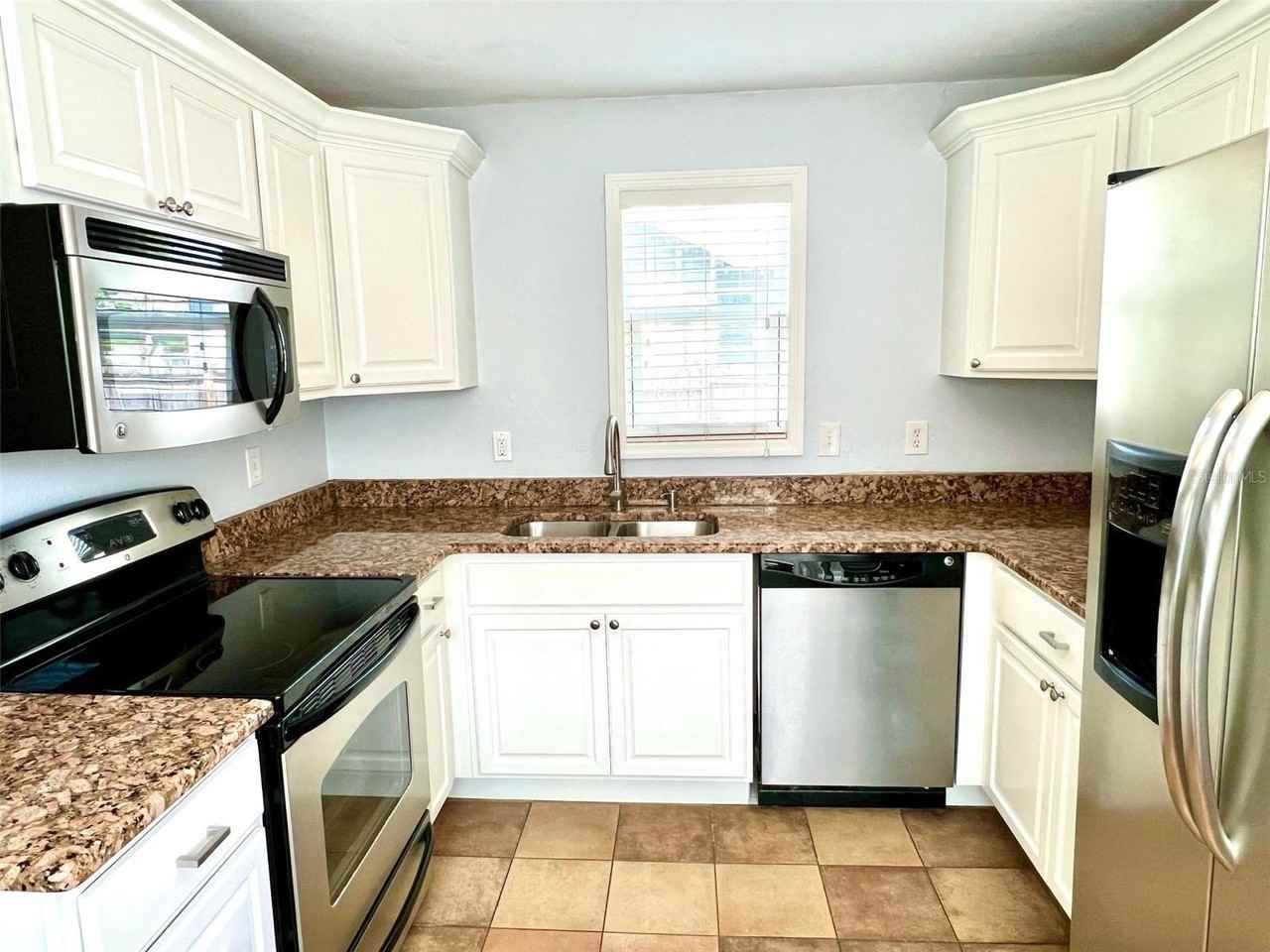 625 W King St - Photo 4 of 20