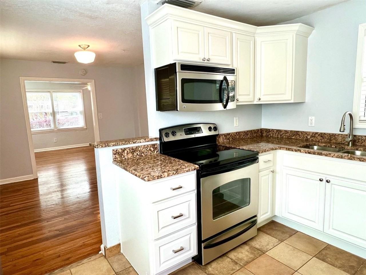 625 W King St - Photo 5 of 20