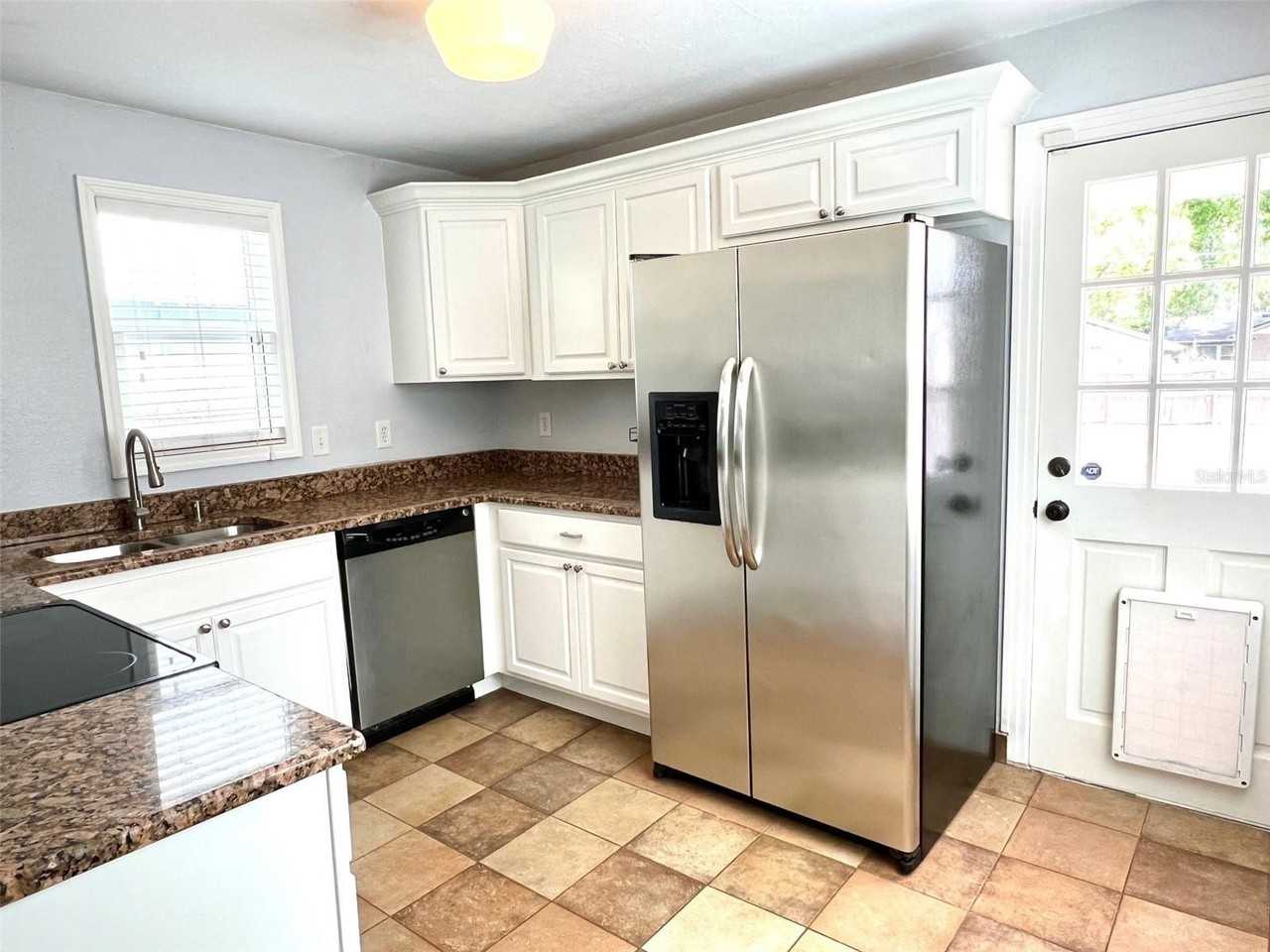 625 W King St - Photo 6 of 20