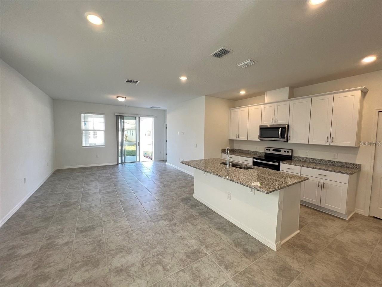 2288 Treasure Hill St - Photo 4 of 22