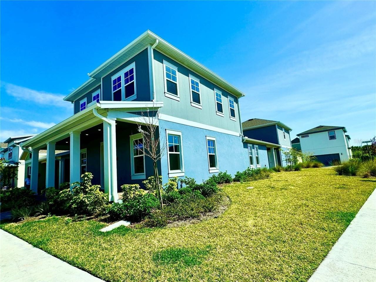 9726 Neruda St - Photo 4 of 50