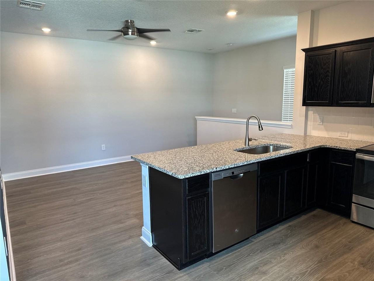 14685 Englert Aly - Photo 5 of 12