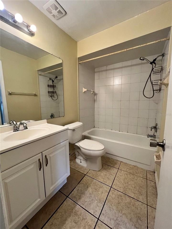 9767 Piney Point Cir - Photo 6 of 11