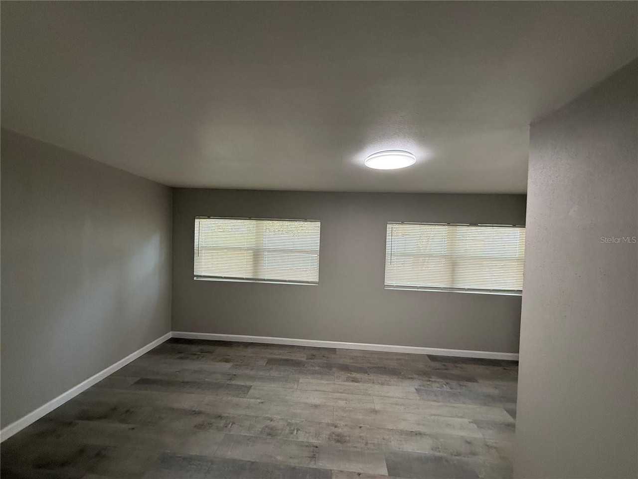 421 E Warren Ave - Photo 5 of 18