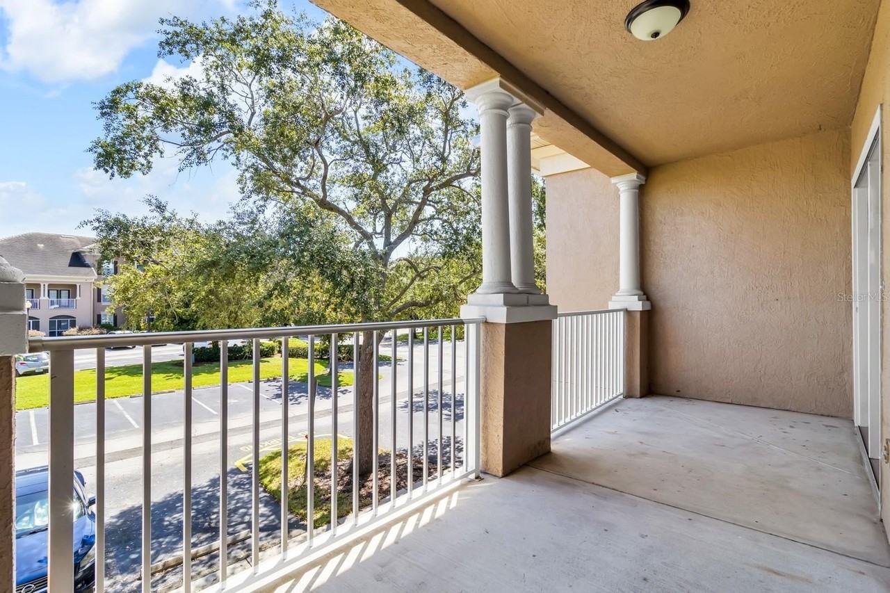 14304 Fredricksburg Dr #402 - Photo 6 of 50