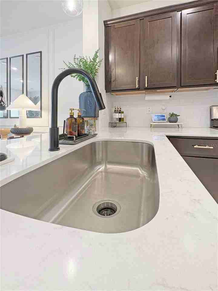 4555 Cypress Cay Way - Photo 7 of 36