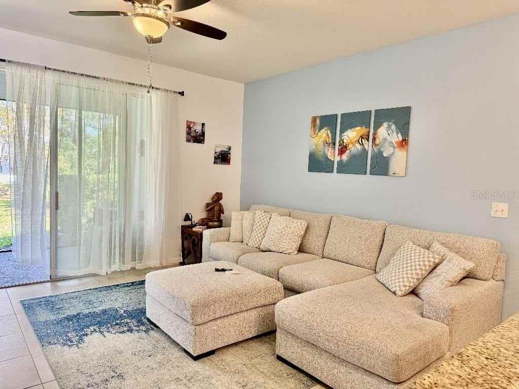 8618 Palmer Park Cir - Photo 5 of 14