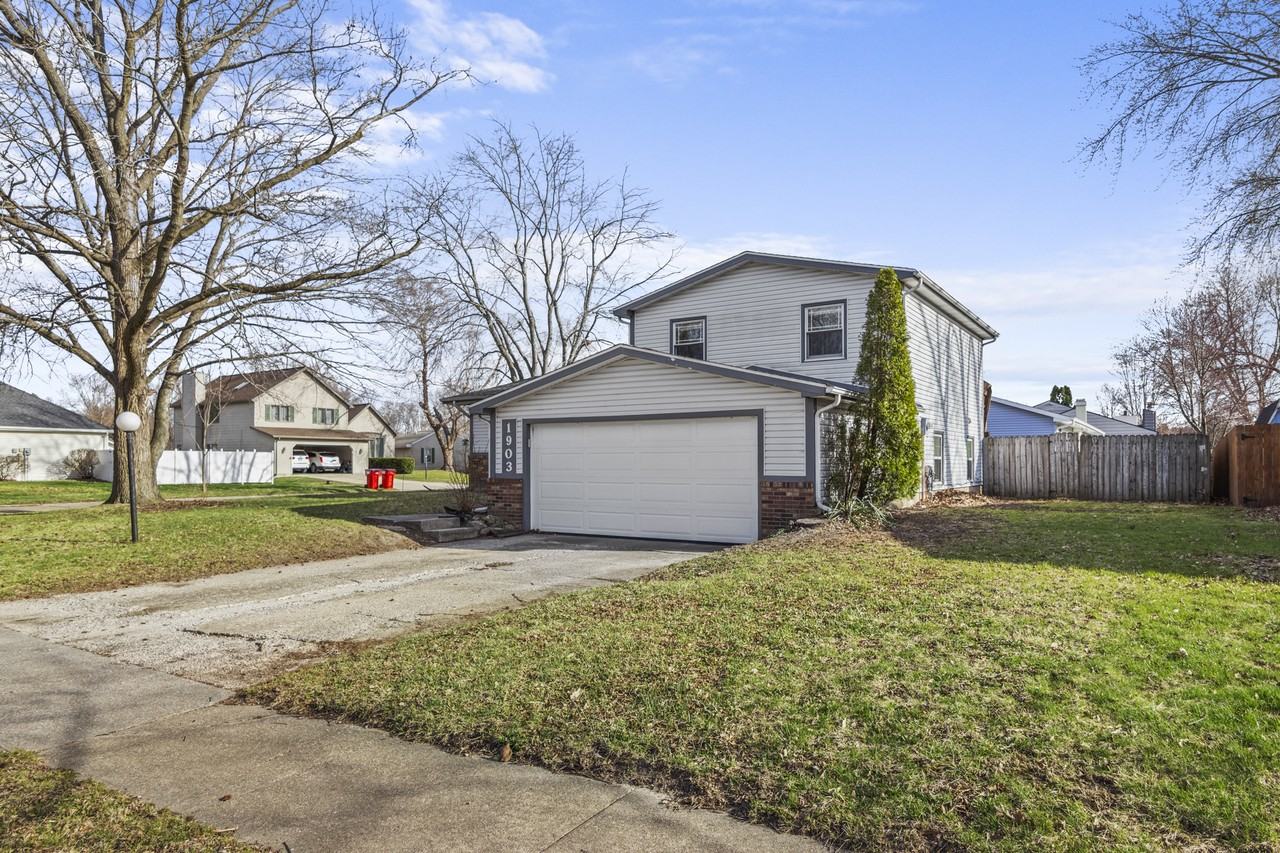 1903 Sumac Dr #1 - Photo 2 of 34