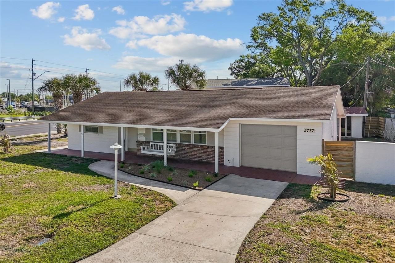 3777 67th St N - Photo 2 of 50