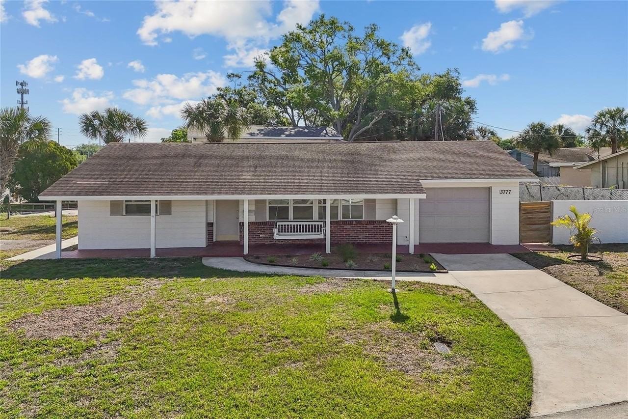 3777 67th St N - Photo 3 of 50