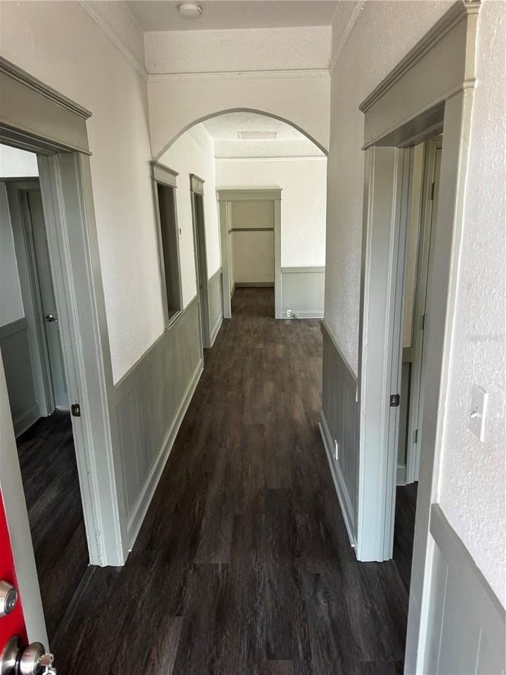 2307 W La Salle St - Photo 2 of 11