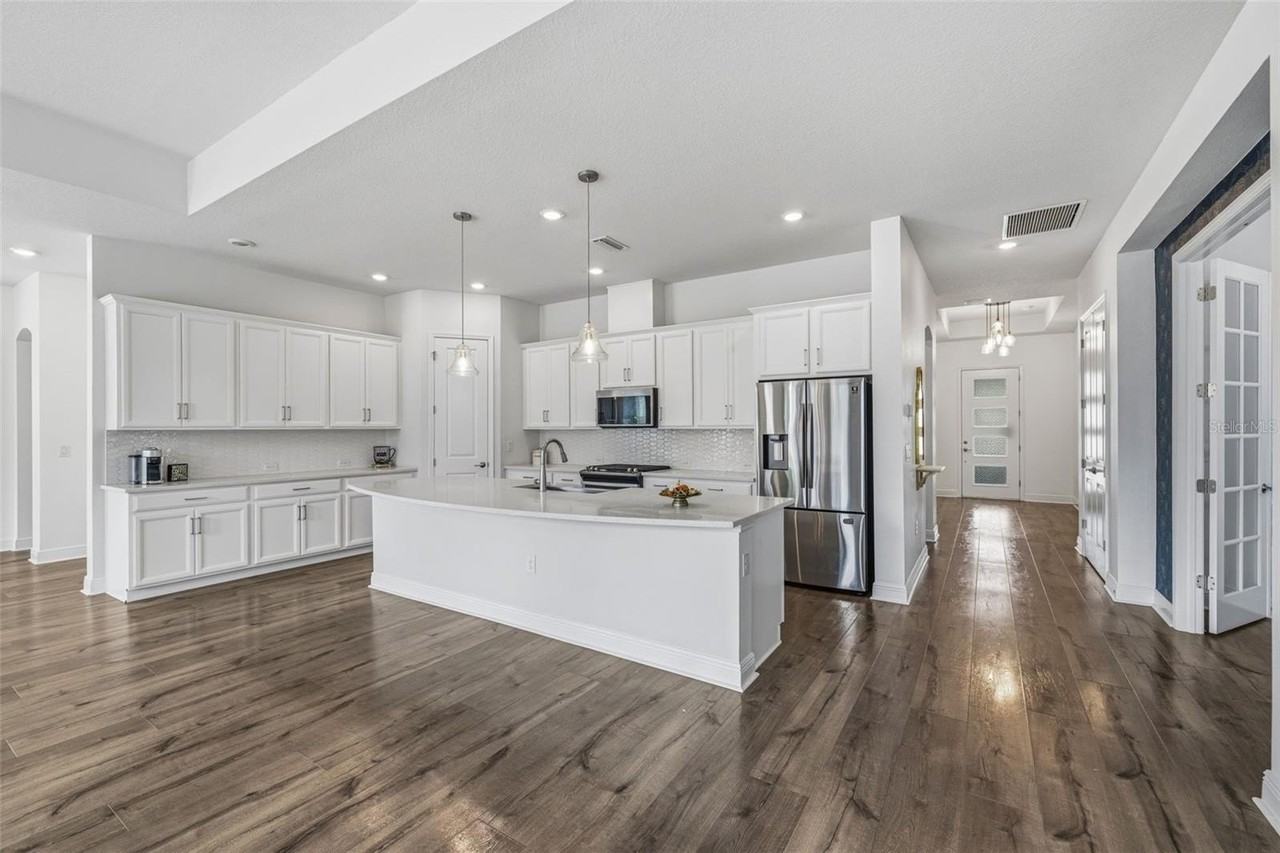 5925 Silver Sun Dr - Photo 5 of 45