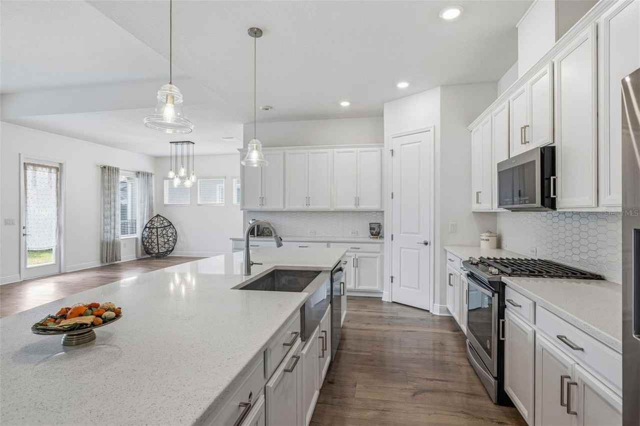 5925 Silver Sun Dr - Photo 6 of 45