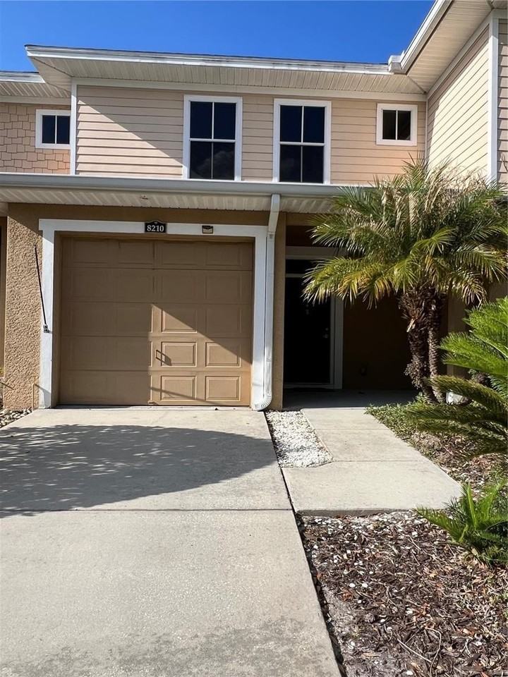 8210 Down Royal Rd - Photo 2 of 37