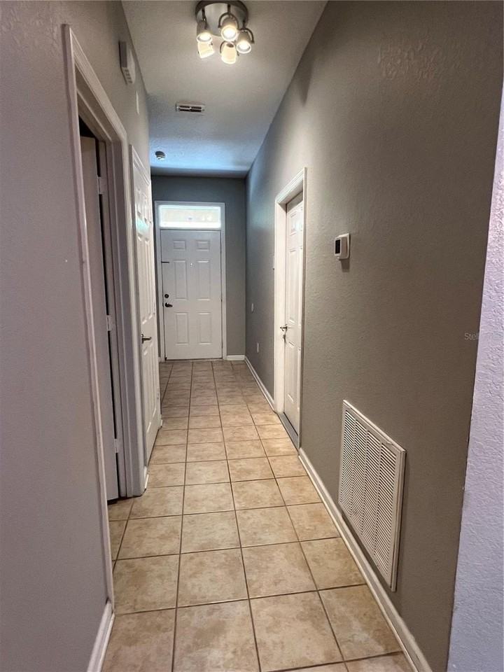 8210 Down Royal Rd - Photo 4 of 37