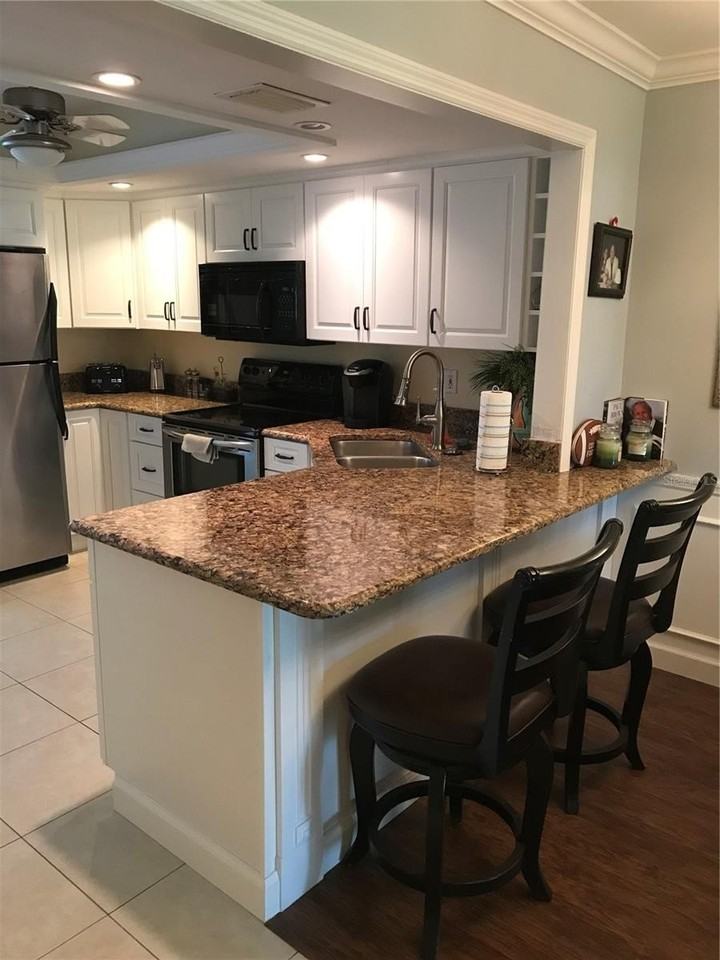 10380 Carrollwood Ln #264 - Photo 5 of 13